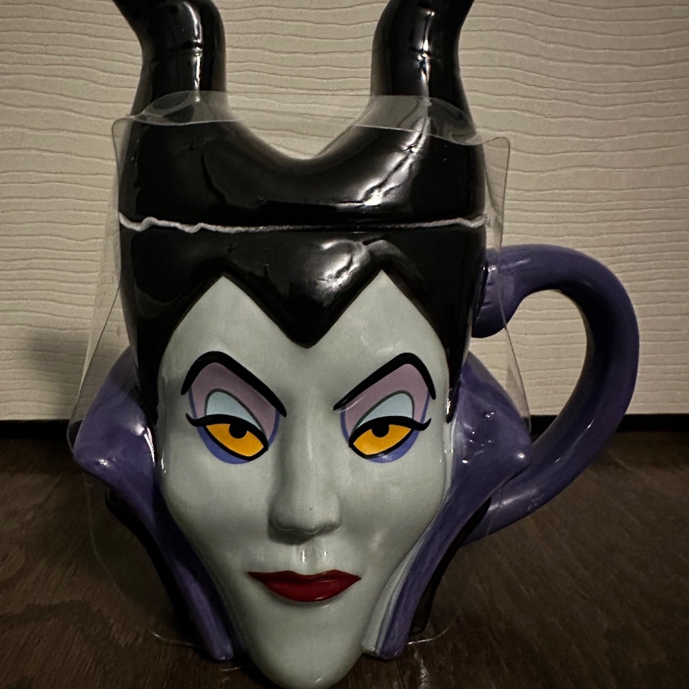 Disney Maleficient Mug with Topper Set